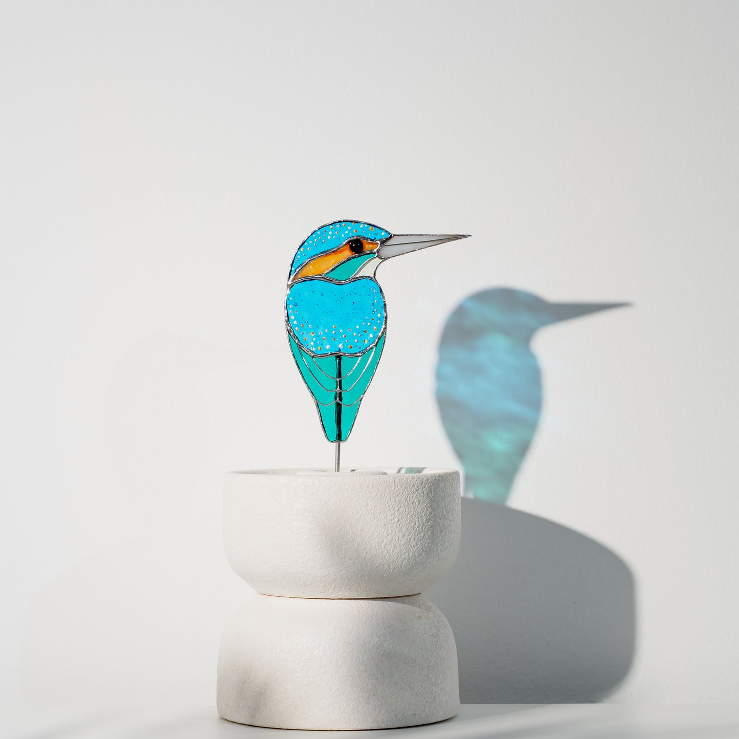 Stained Glass Kingfisher Bird Pot Decor – Bright Garden Accent Gift for Aunt, Friend, Co-worker, Bird Lover, Gardener