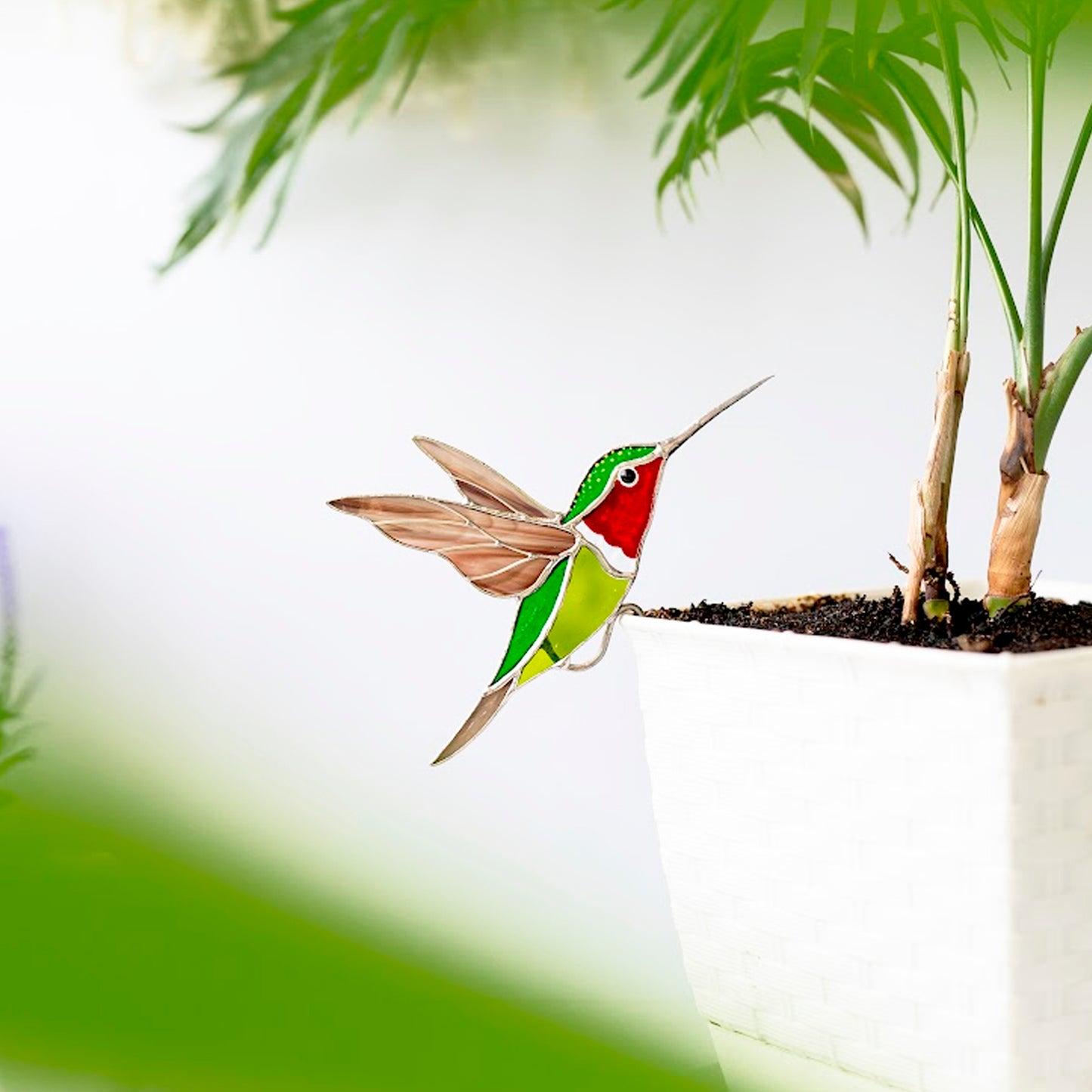 Red-throated Hummingbird Stained Glass – Planter Decoration Symbol of Joy & Energy | Gift for Nature Lovers | Colorful Plant Decor